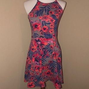 Amazing high/low knee length dress ❤️